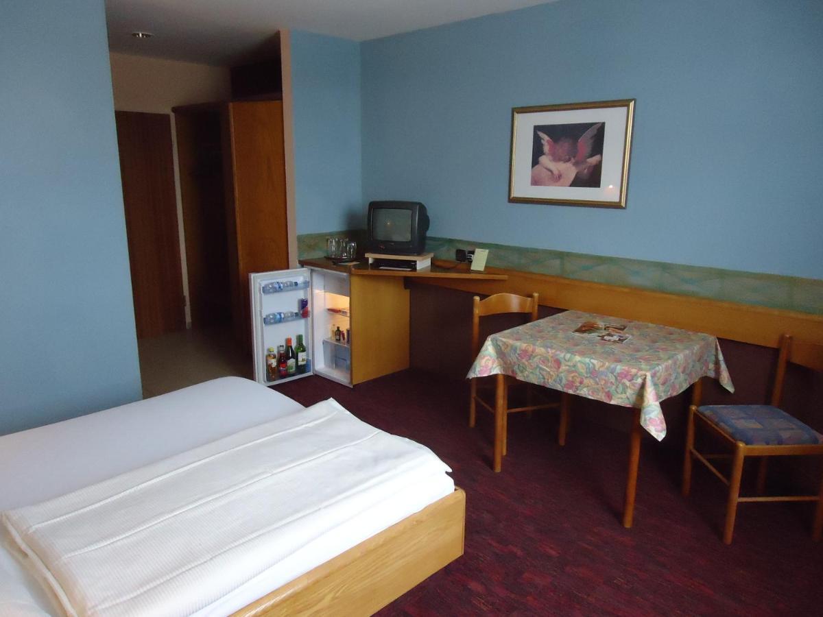 Enjoyhotel Garni Korntal Stuttgart B&B Exterior photo