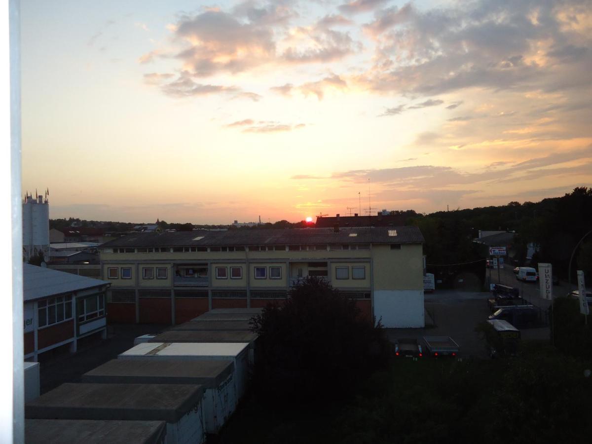 Enjoyhotel Garni Korntal Stuttgart B&B Exterior photo