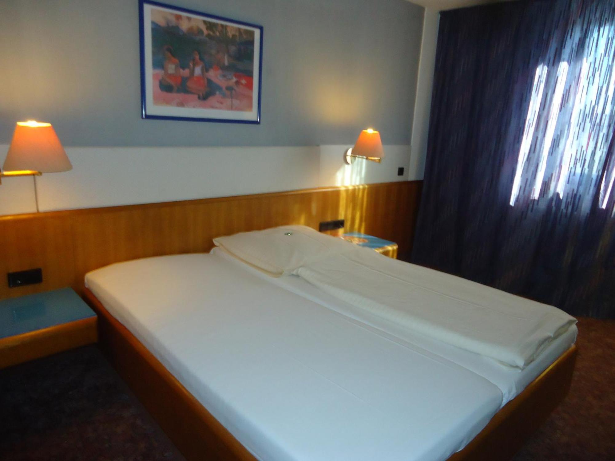 Enjoyhotel Garni Korntal Stuttgart B&B Exterior photo