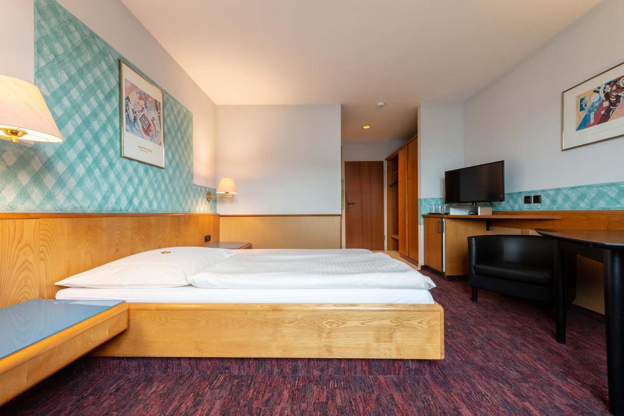 Enjoyhotel Garni Korntal Stuttgart B&B Exterior photo